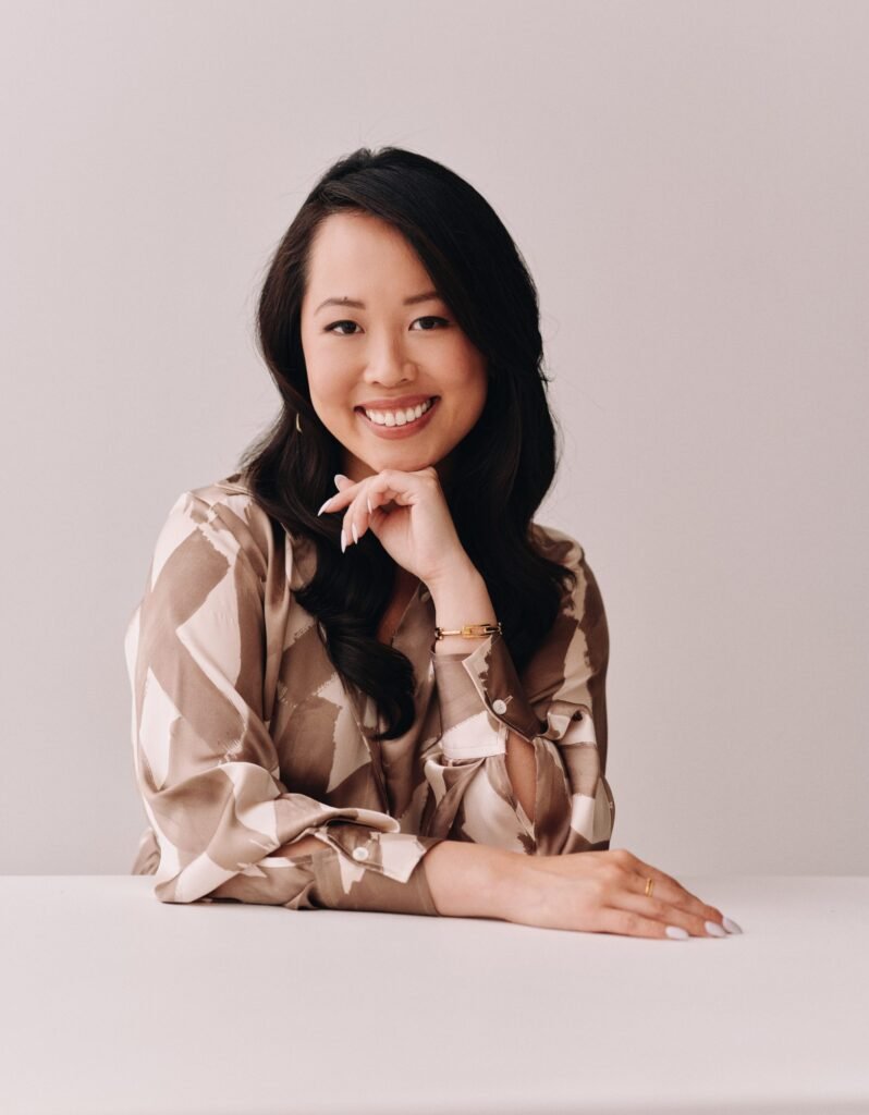 Ana Huang - King Of Gluttony Author 